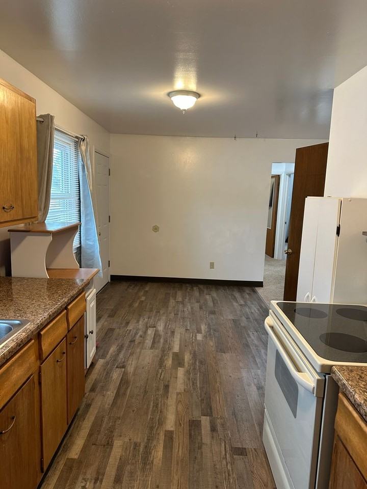 4227 Stone St - Photo 4 of 20