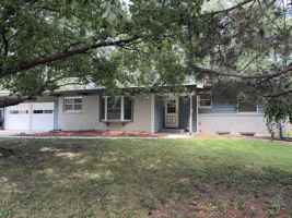 featured image of 1300 Eastridge Dr