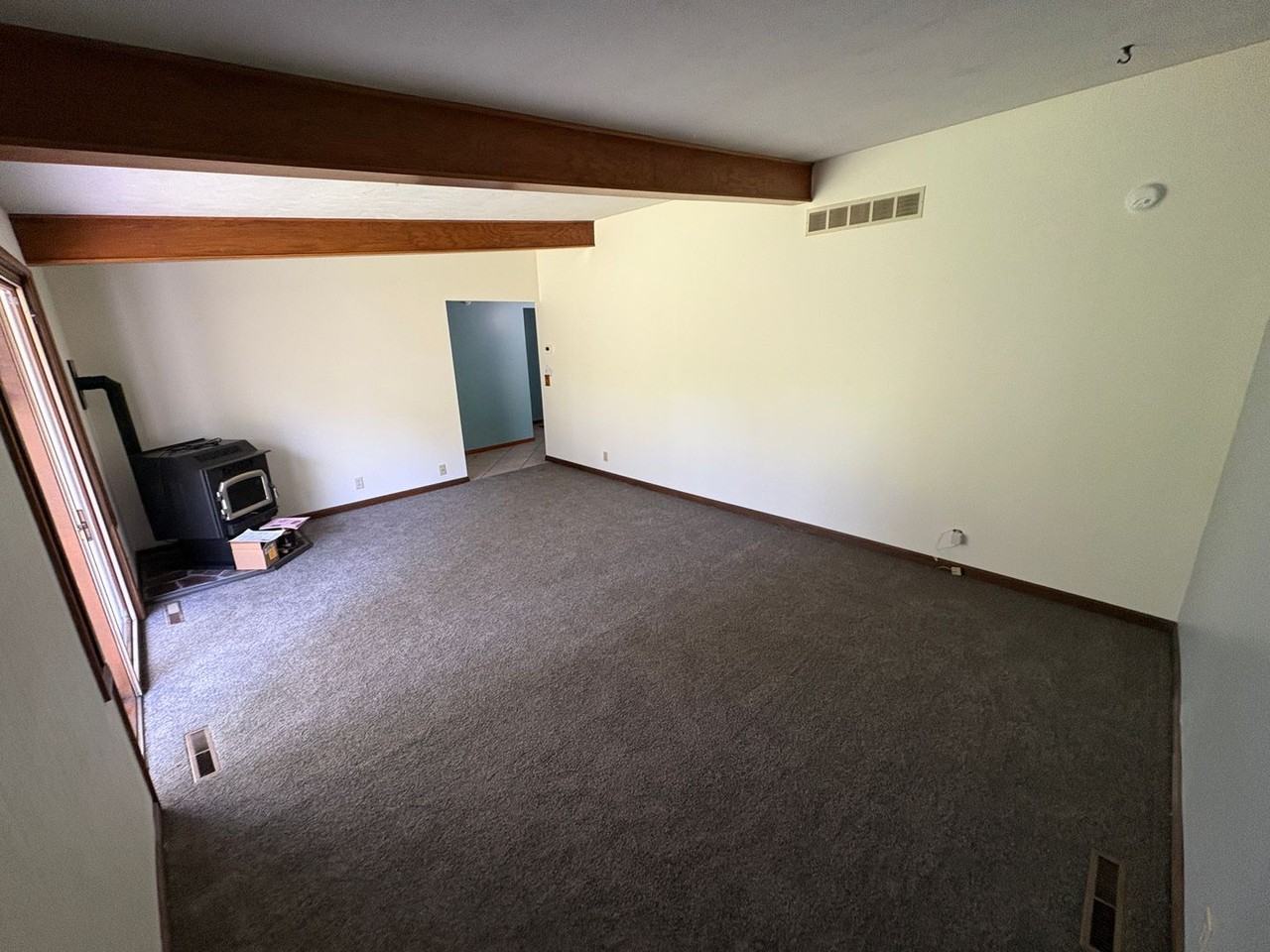 1300 Eastridge Dr - Photo 2 of 35