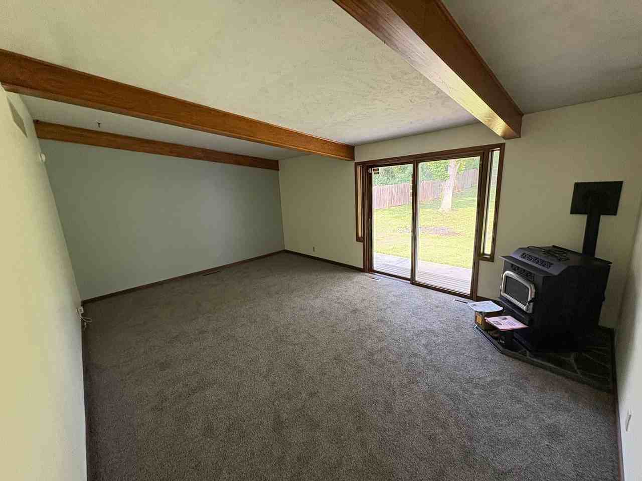 1300 Eastridge Dr - Photo 3 of 35