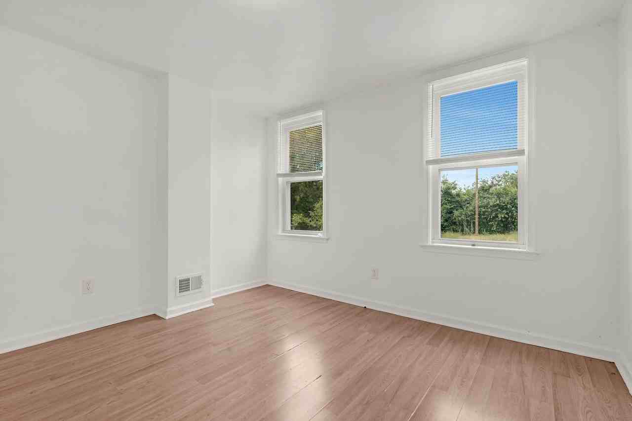 2629 Dulany St - Photo 4 of 22