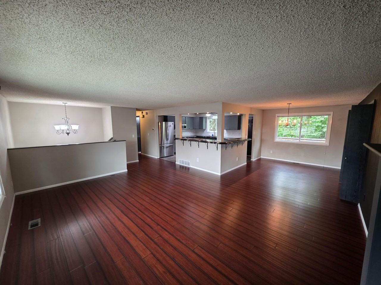 6912 N Five Mile Rd - Photo 3 of 34