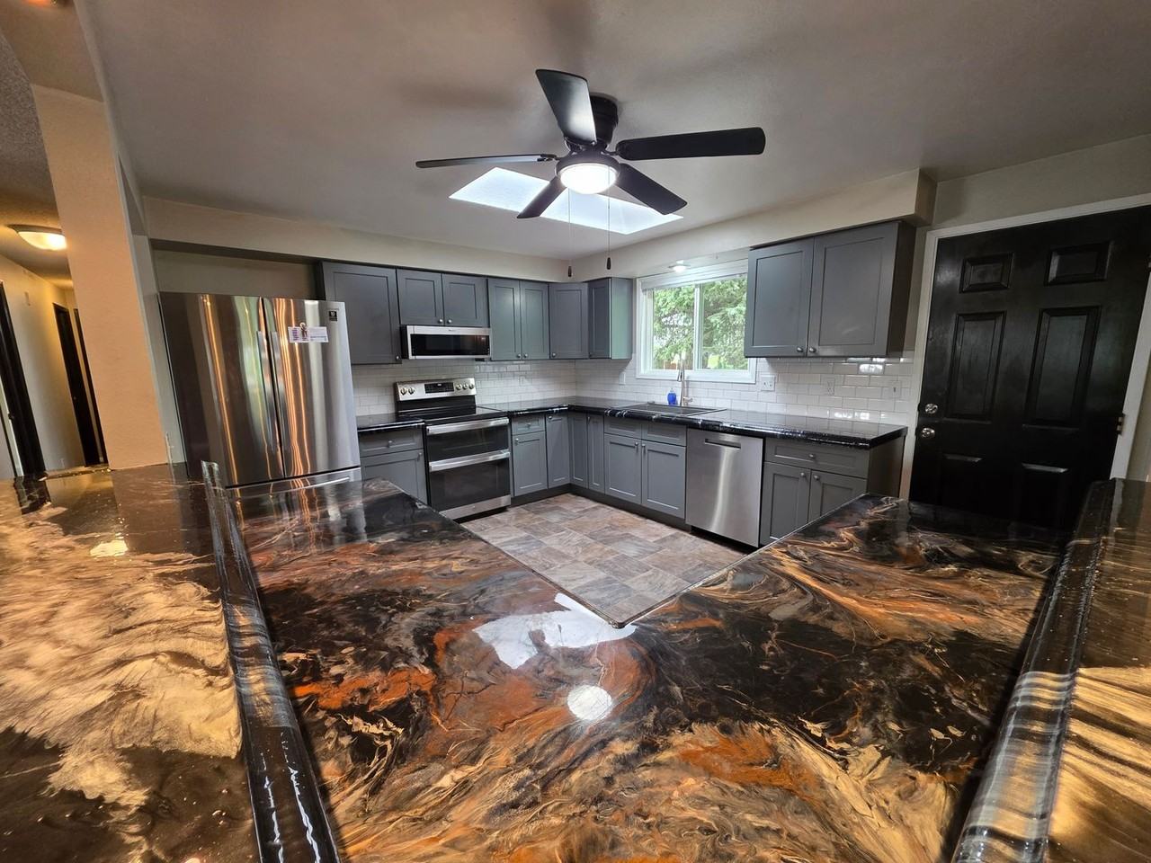 6912 N Five Mile Rd - Photo 4 of 34