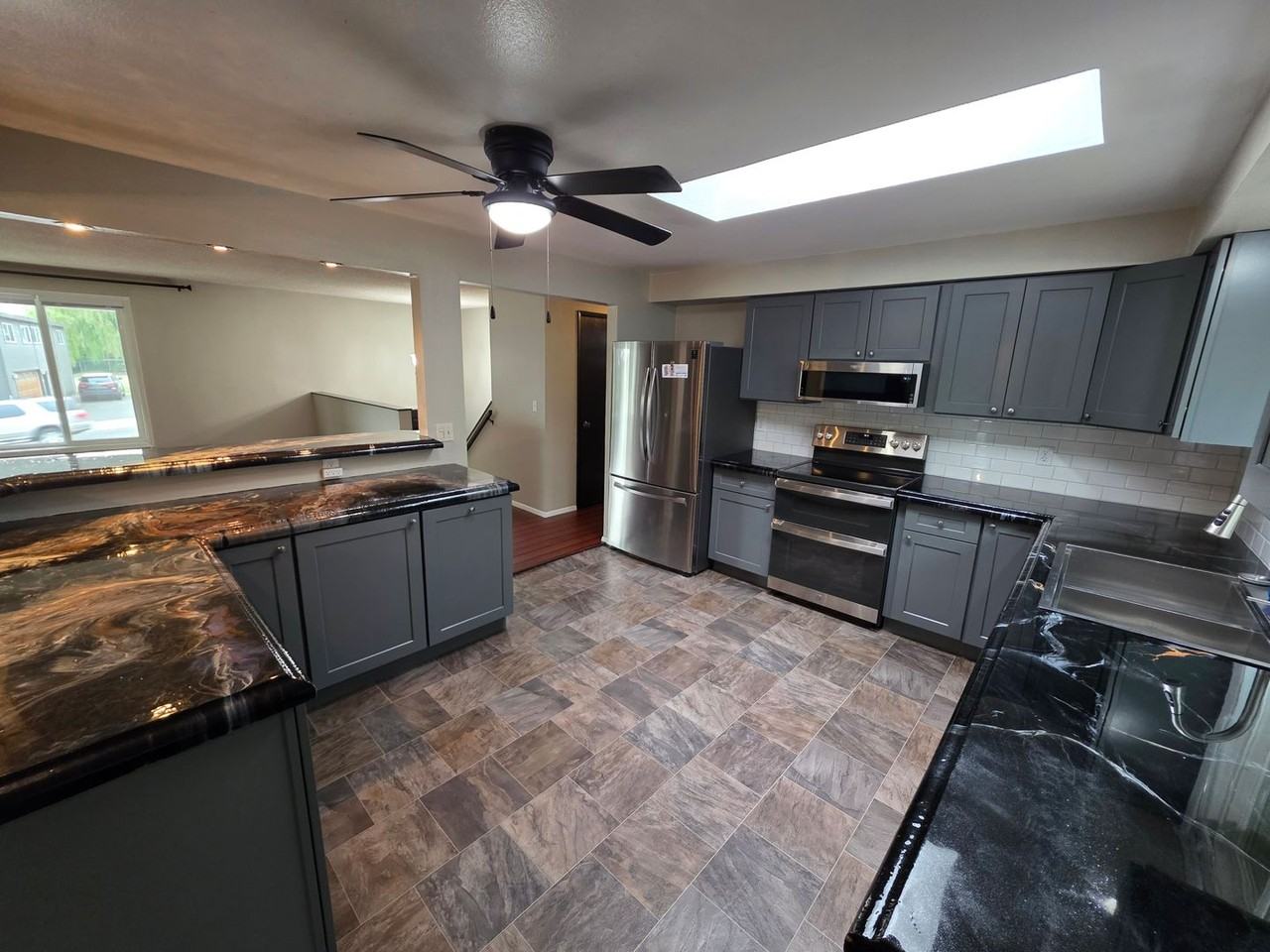 6912 N Five Mile Rd - Photo 6 of 34