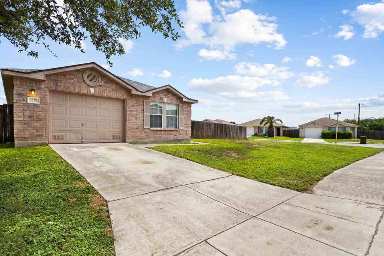 9719 Crescent Moon - Photo 2 of 24