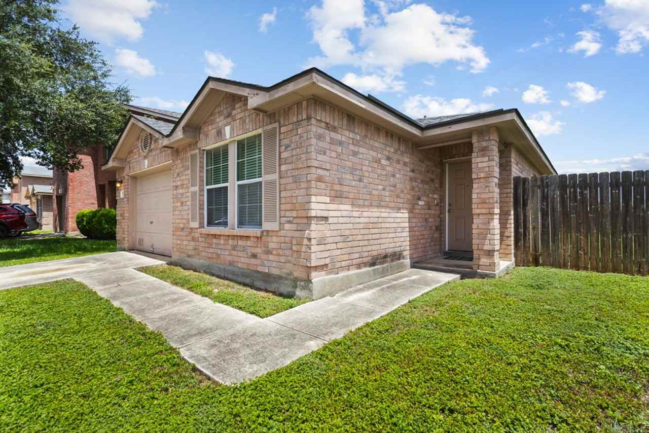 9719 Crescent Moon - Photo 3 of 24