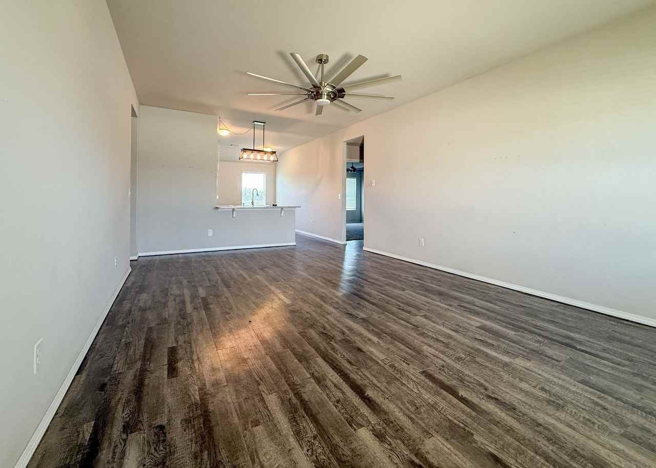 528 Fox Burrow Ln - Photo 4 of 18