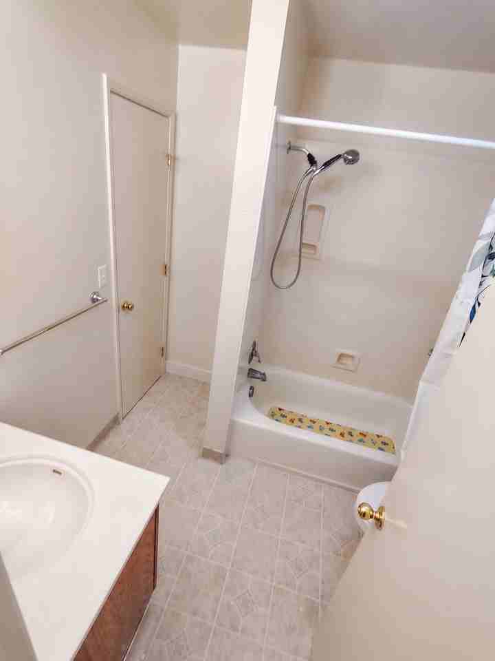8525 Bandon Dr - Photo 6 of 9