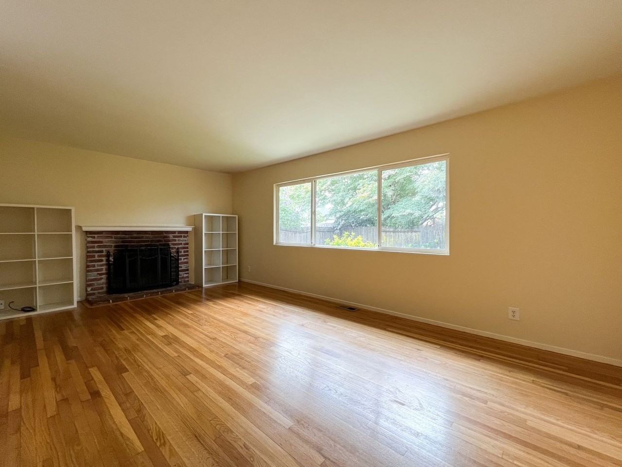 2509 Macmillan St - Photo 5 of 25