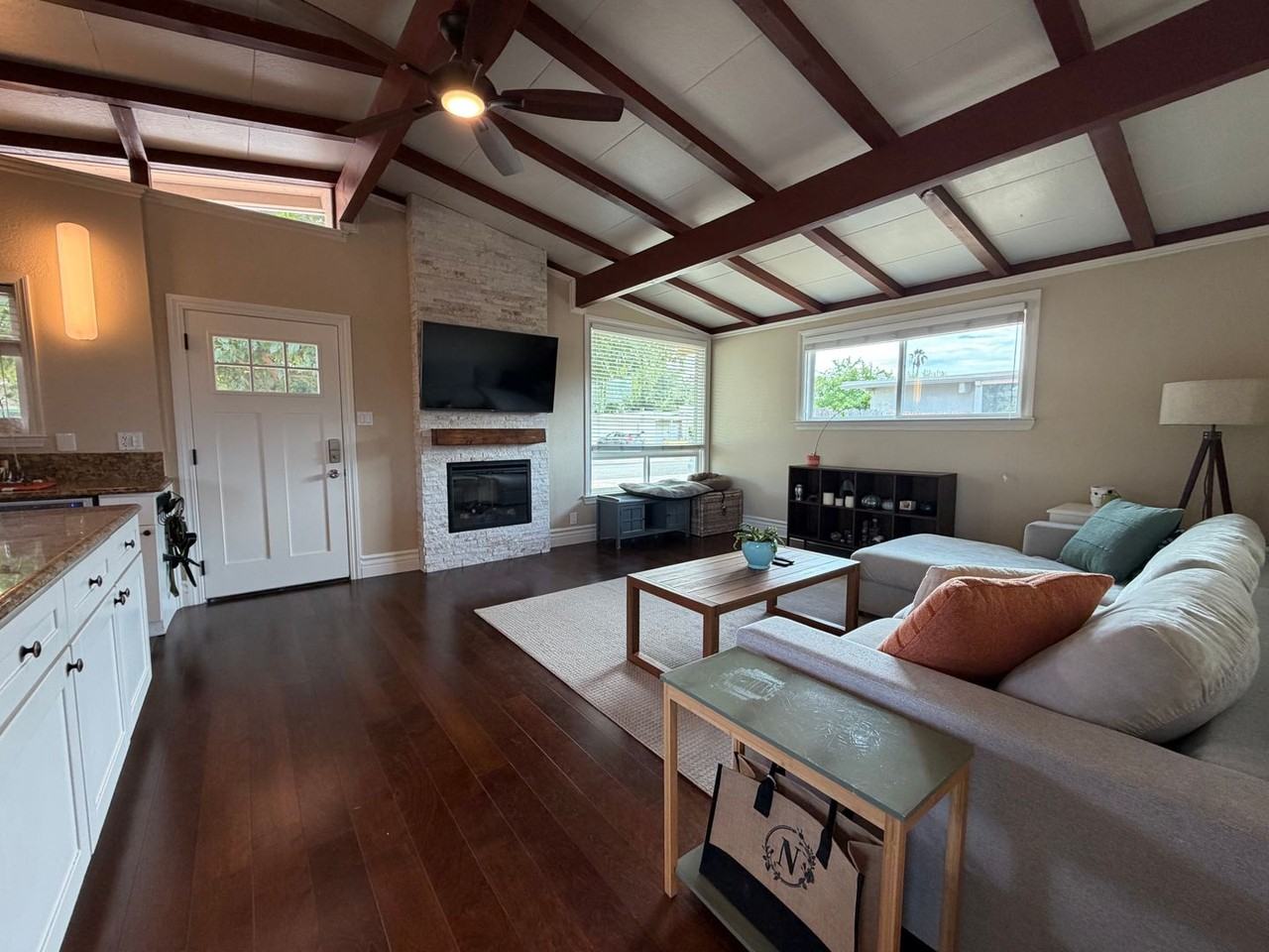 3809 Sunnyvale Ave - Photo 5 of 25