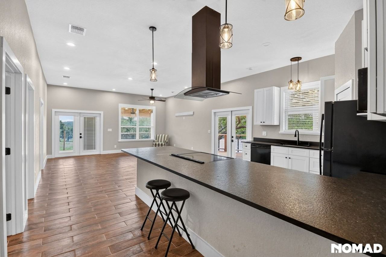 1130 Circle Acres