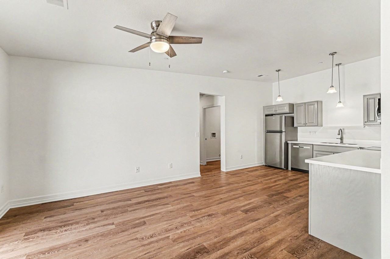 1201 Raven Pl - Photo 4 of 24