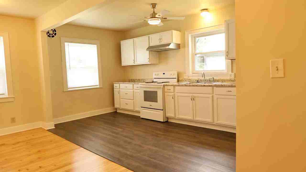 1426 Silver St - Photo 3 of 15