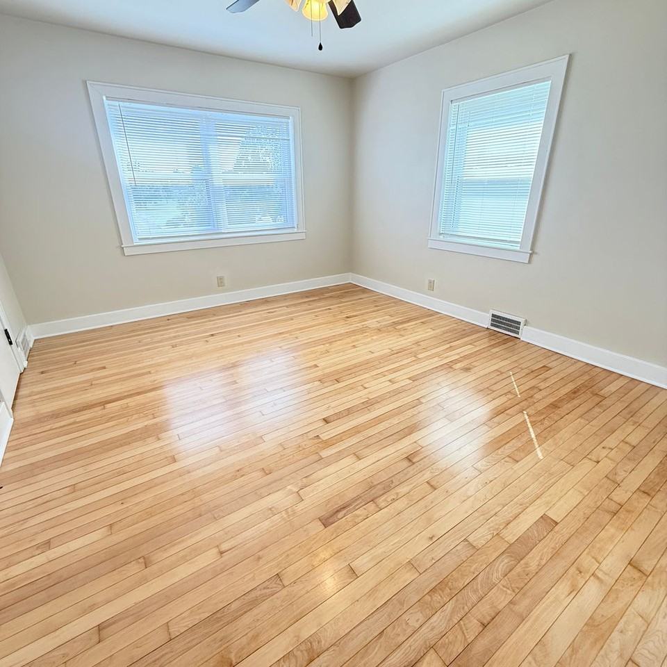 1426 Silver St - Photo 6 of 15