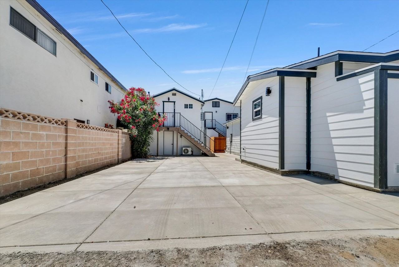 LO_116 N Cornell Ave - Photo 2 of 10
