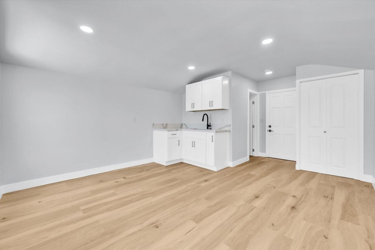 LO_116 N Cornell Ave - Photo 3 of 10