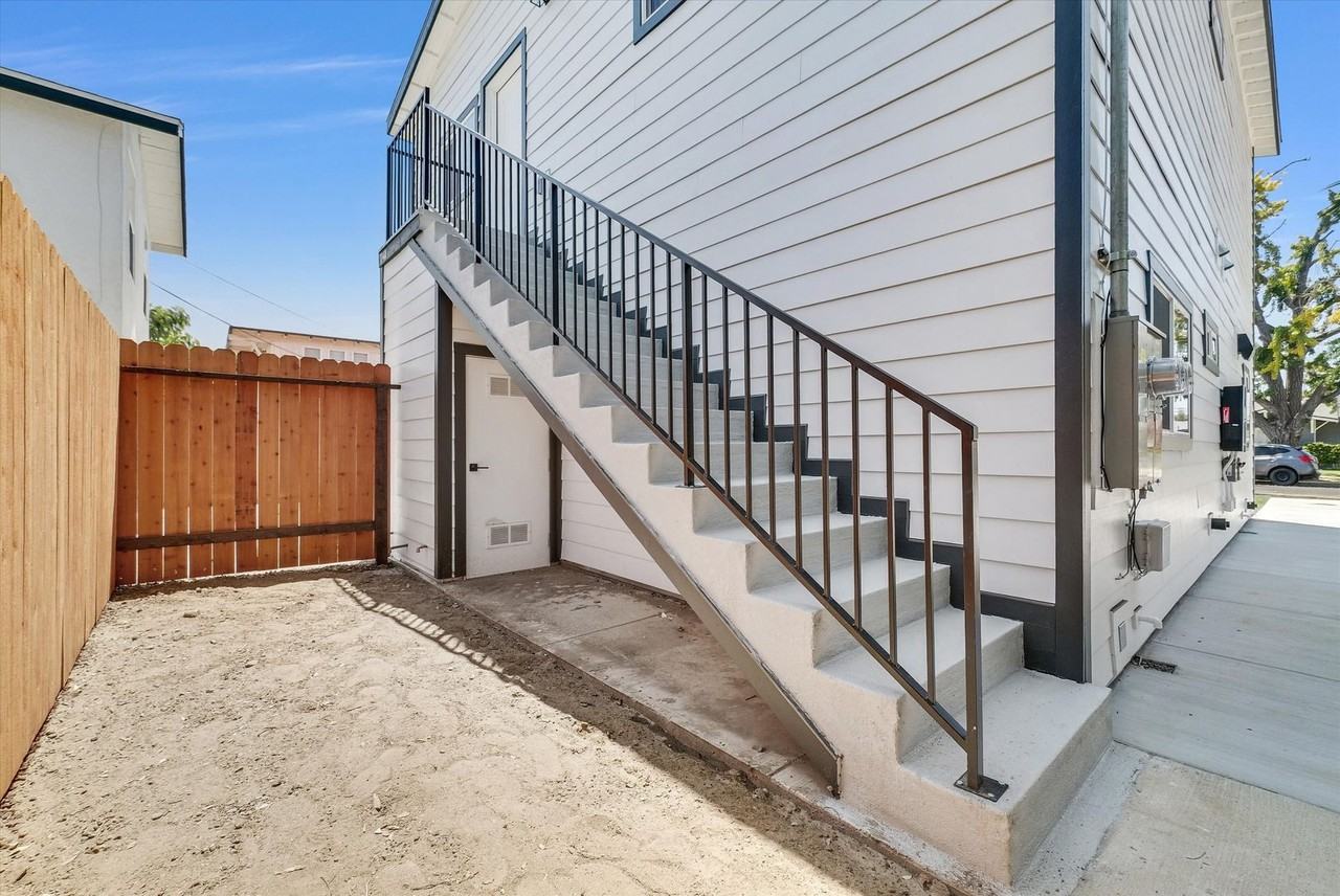114 N Cornell Ave #A - Photo 3 of 12