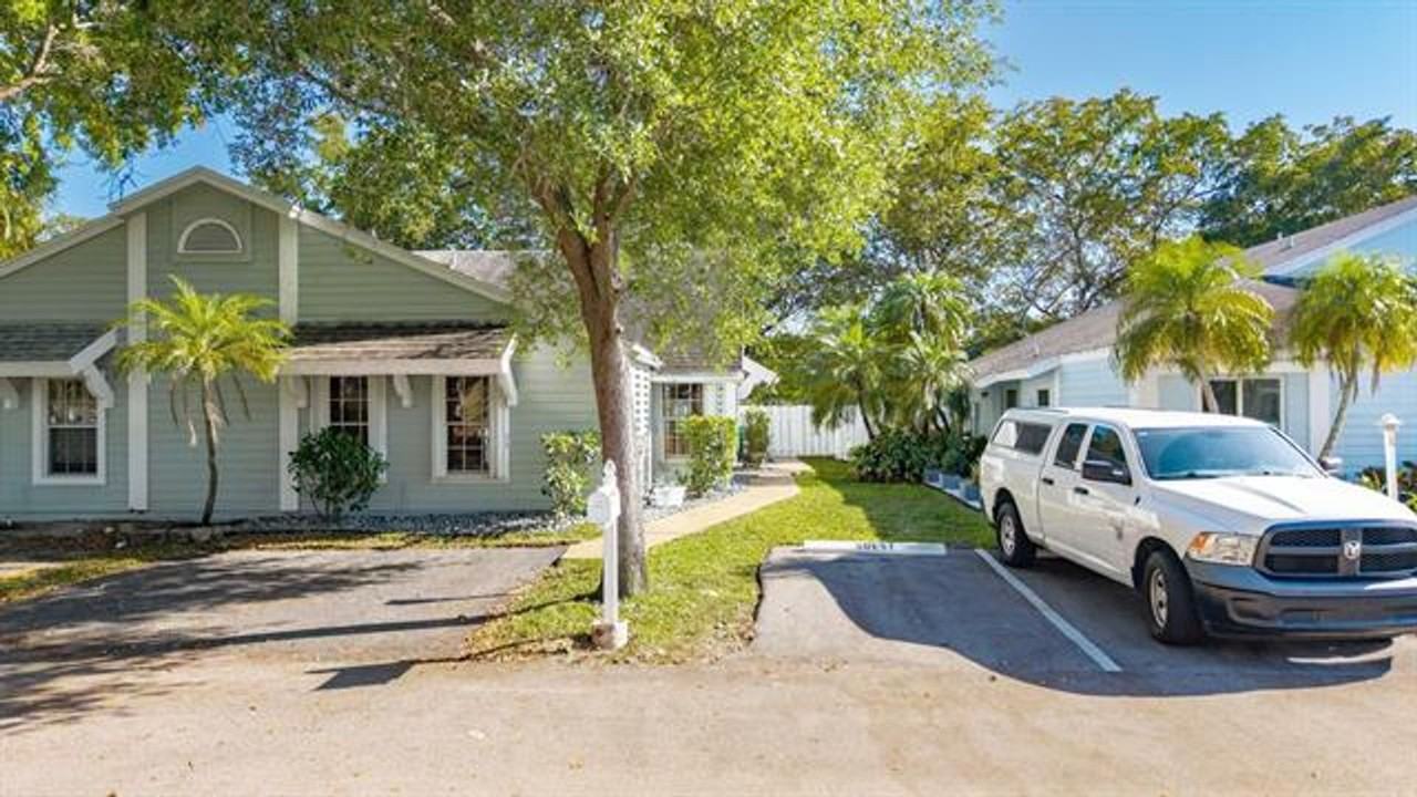 11110 Sw 9th Pl - Photo 6 of 46