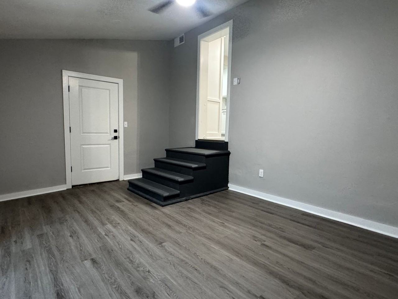 115 S Hillside Rd - Photo 5 of 12