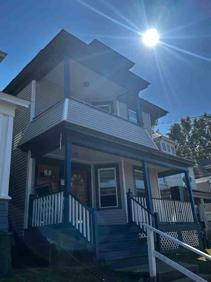 310 Division St - Photo 2 of 15