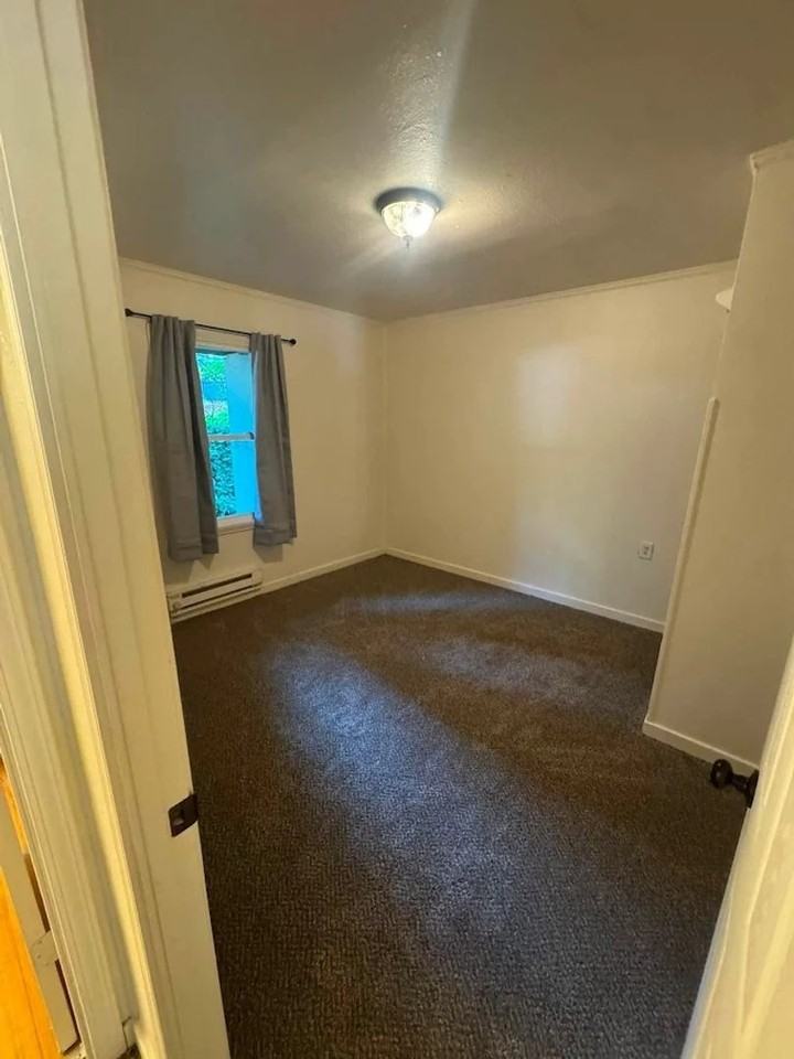 3915 Burwell St - Photo 2 of 7