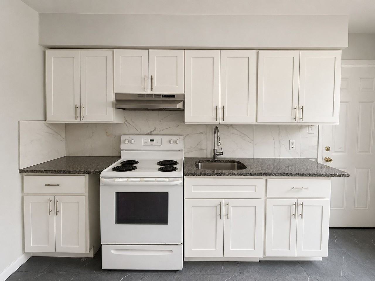 2601 N Sartain St - Photo 7 of 17