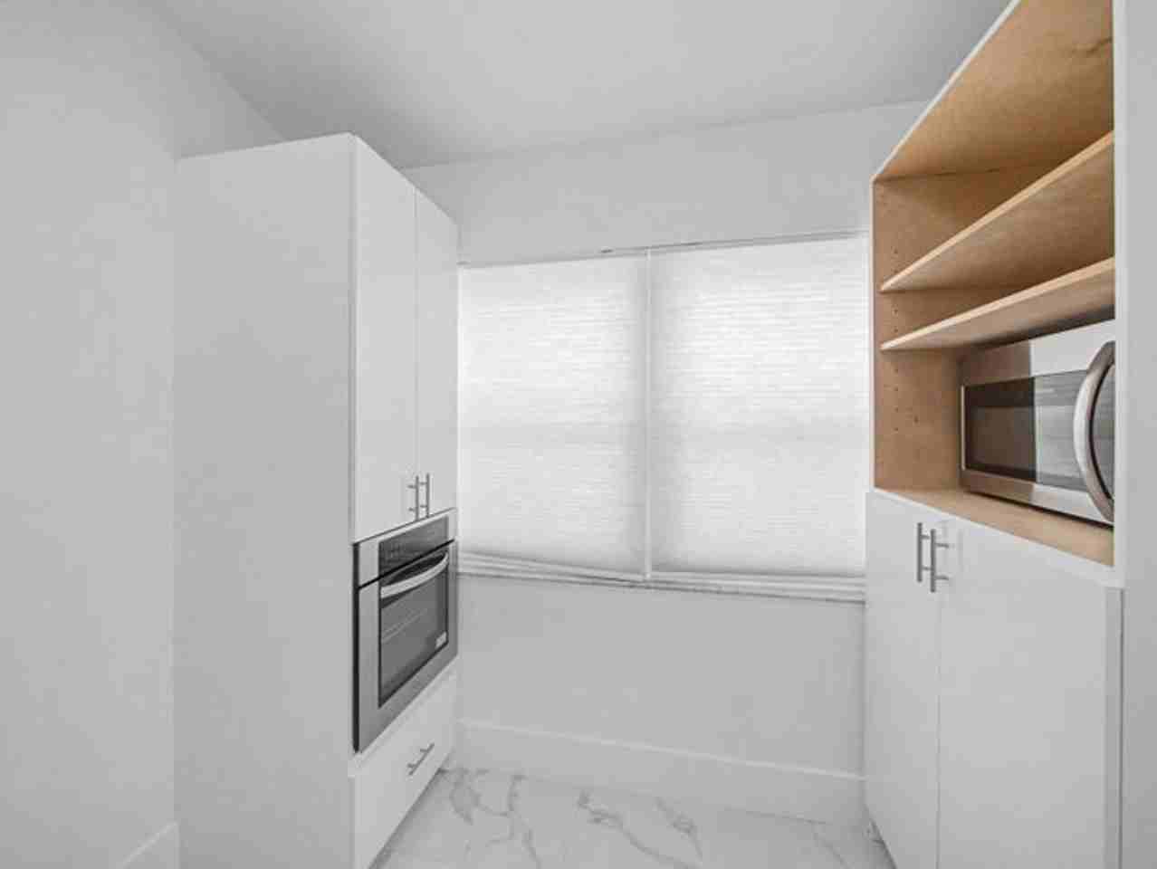 8464 Lake Worth Rd - Photo 3 of 16