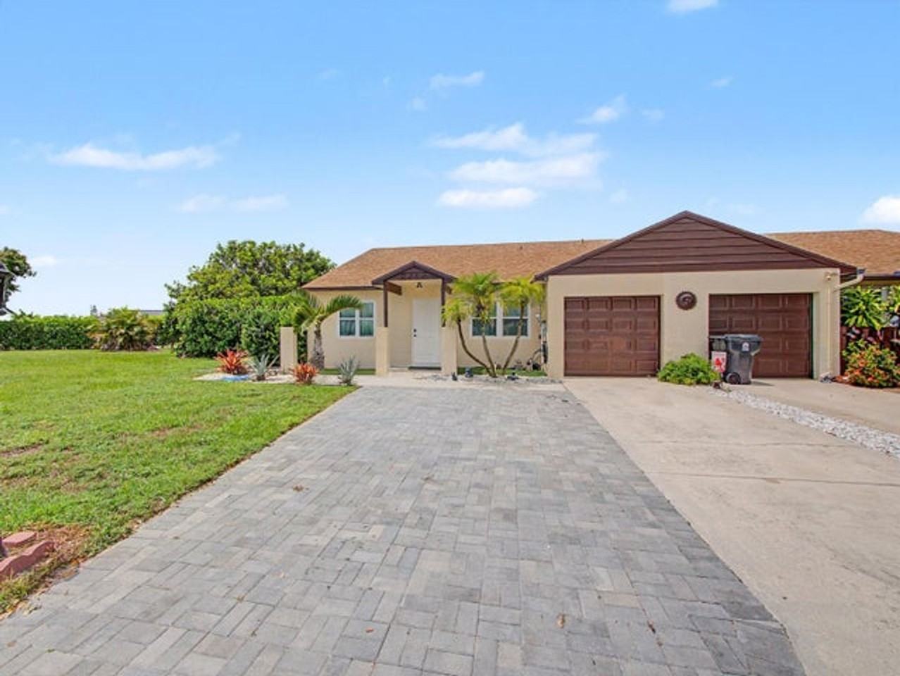 8464 Lake Worth Rd - Photo 6 of 16