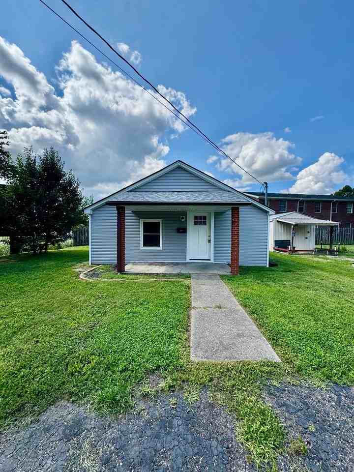 102 Crabtree Dr