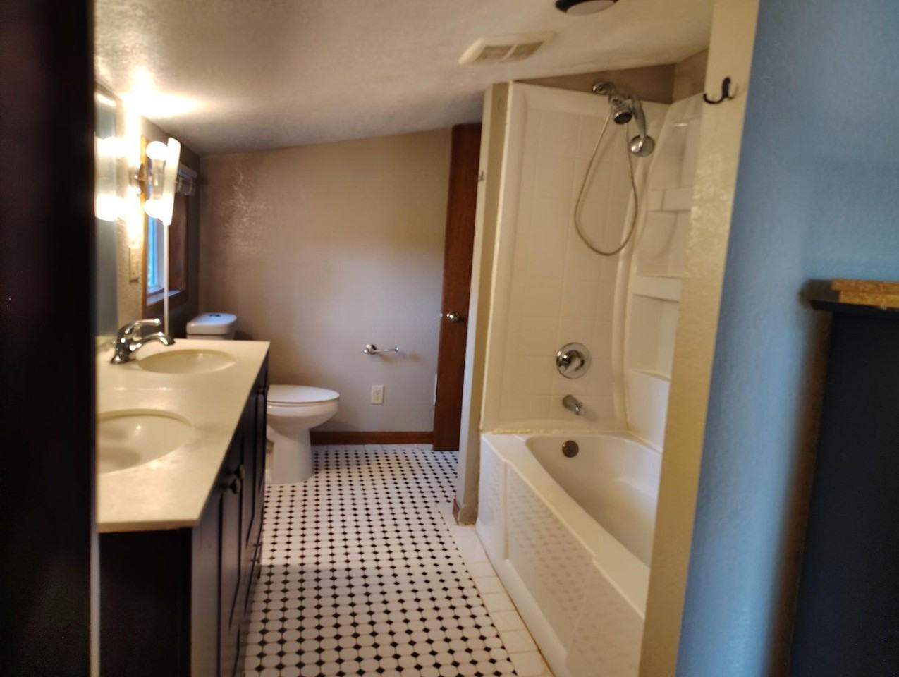 4628 W Drexel Ave - Photo 6 of 20