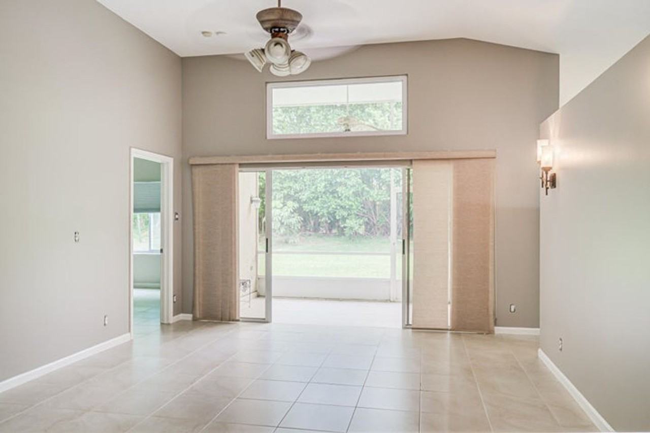 7774 Stirling Bridge Blvd S - Photo 4 of 17
