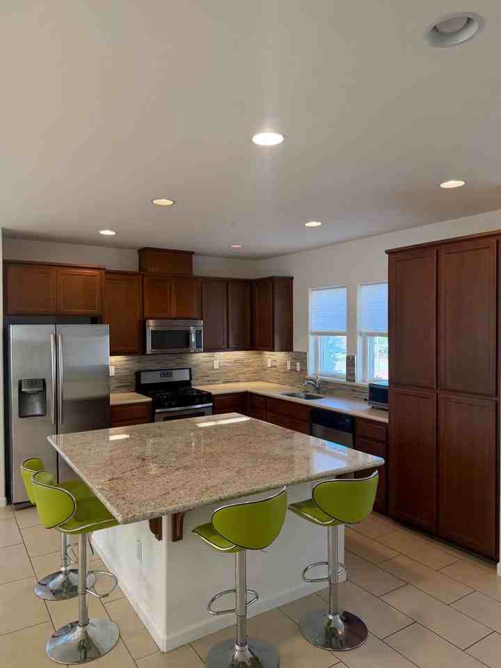 401 S Hummingbird Ln - Photo 6 of 17