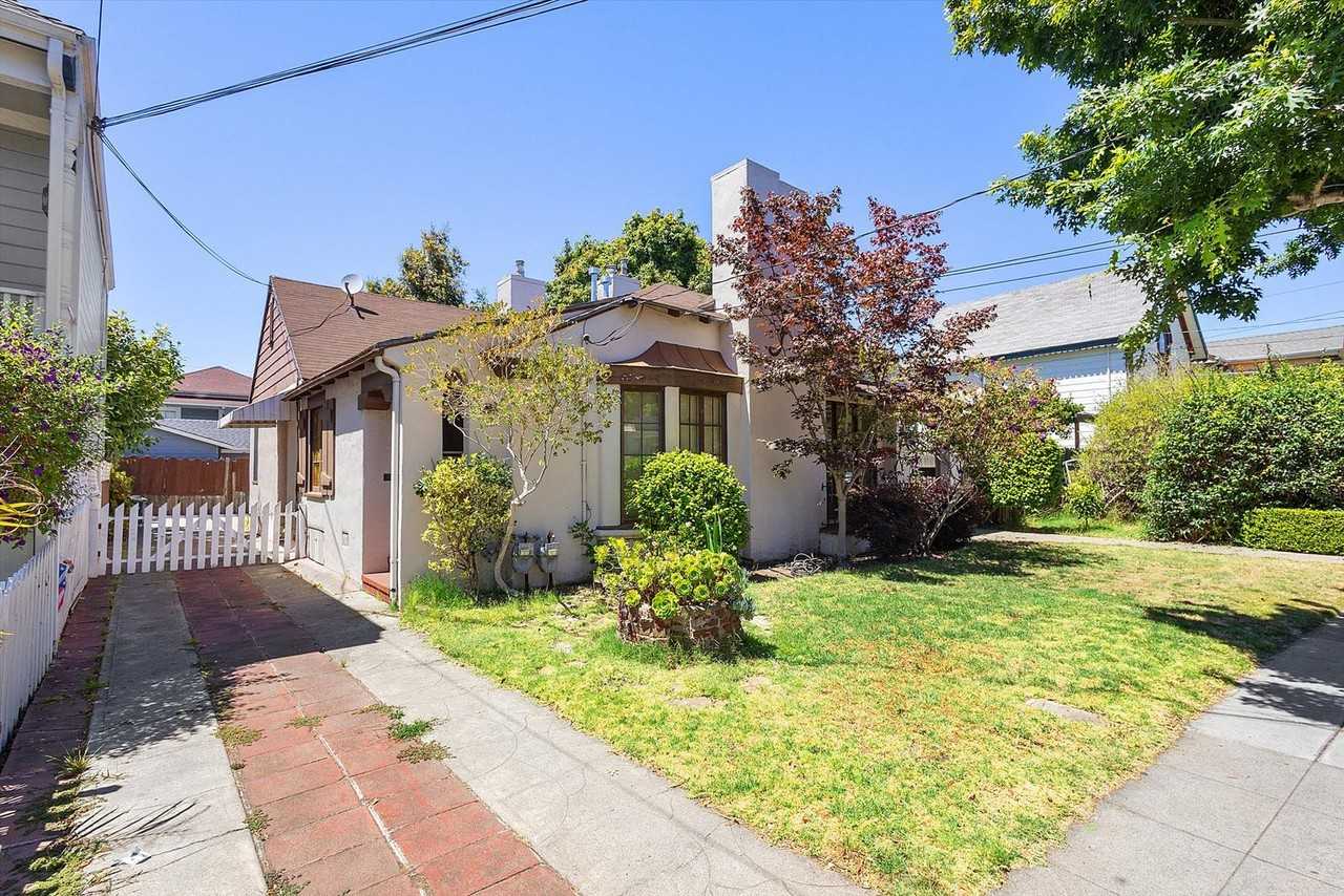 949 Park St - Photo 2 of 16