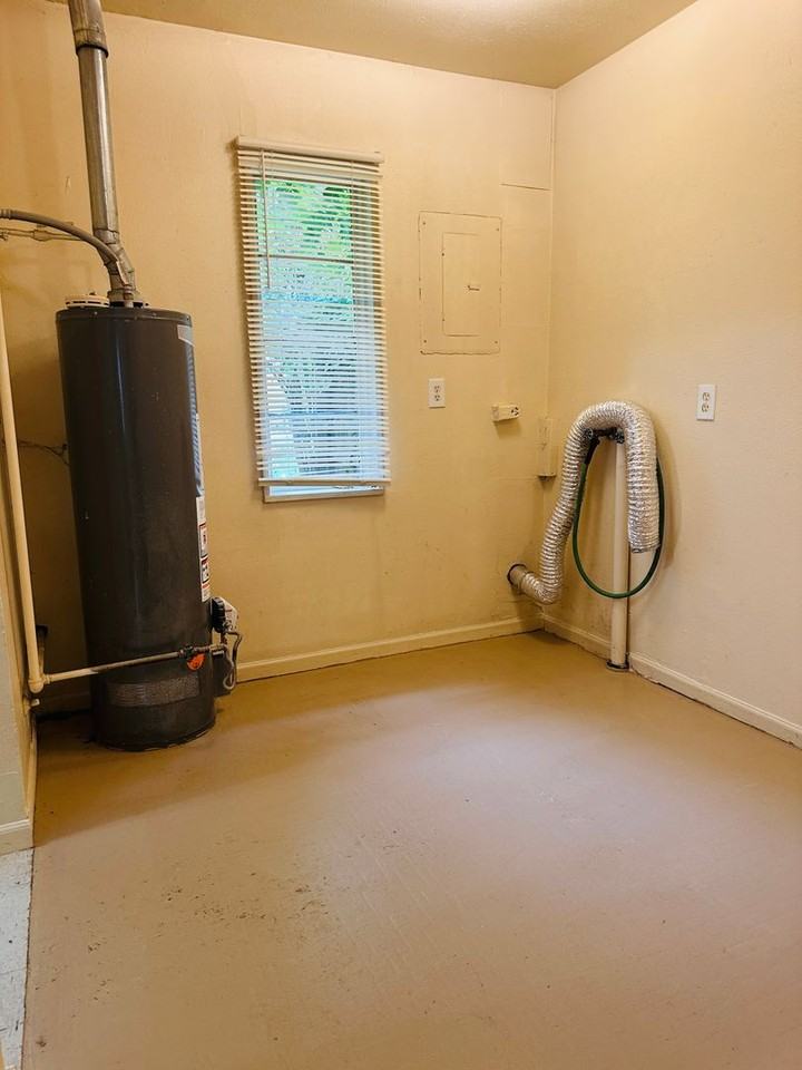 3447 Sw Brendan Ave - Photo 3 of 6