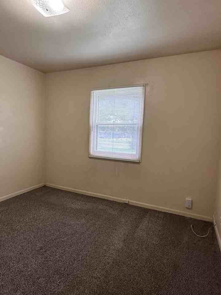 3447 Sw Brendan Ave - Photo 5 of 6