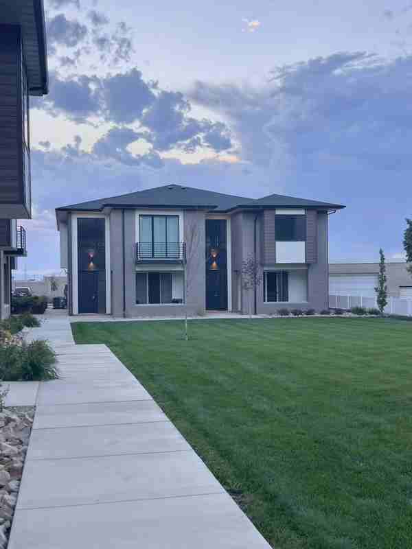 340 Nw - Photo 4 of 11