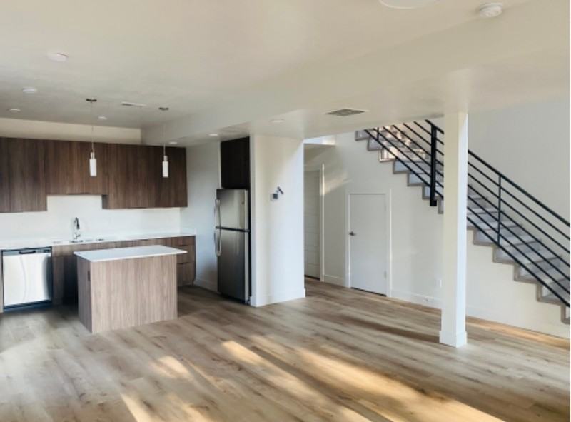 340 Nw - Photo 5 of 11