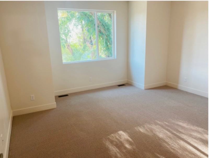 340 Nw - Photo 6 of 11