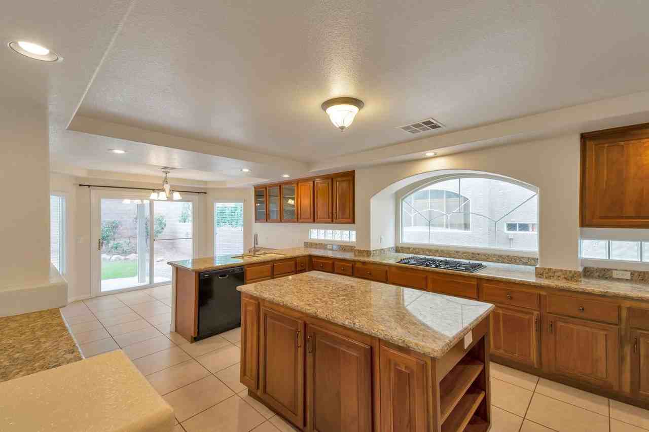 4127 Abernethy Forest Pl - Photo 7 of 50