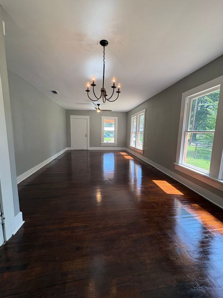 2617 Regent St - Photo 7 of 20