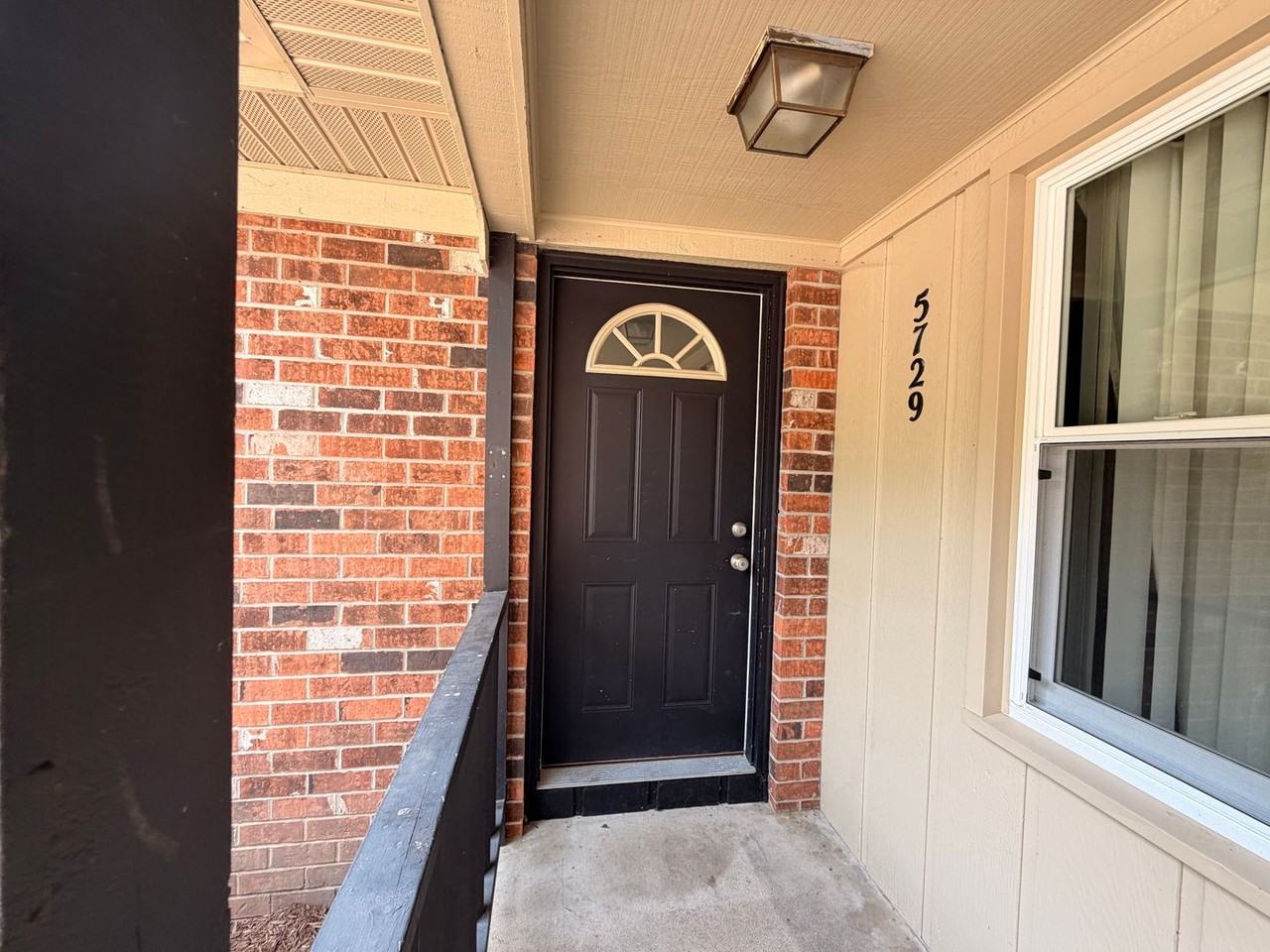 5729 Ridgebrook Ave Se - Photo 2 of 31