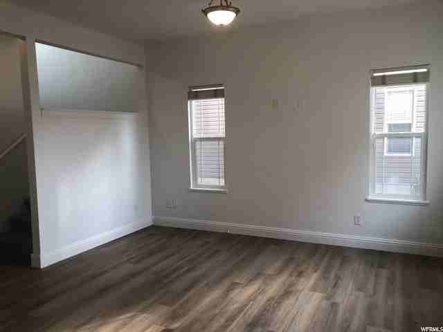 1587 Nw #105 - Photo 5 of 14