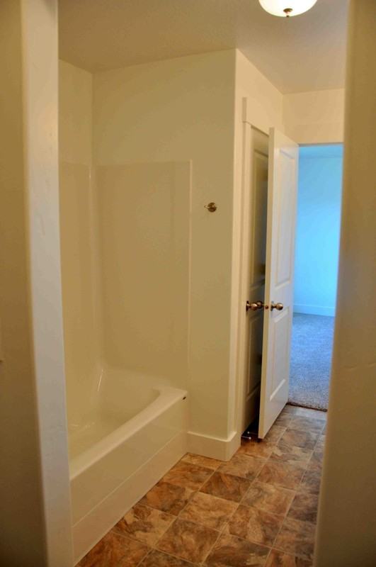 848 Nw - Photo 3 of 10