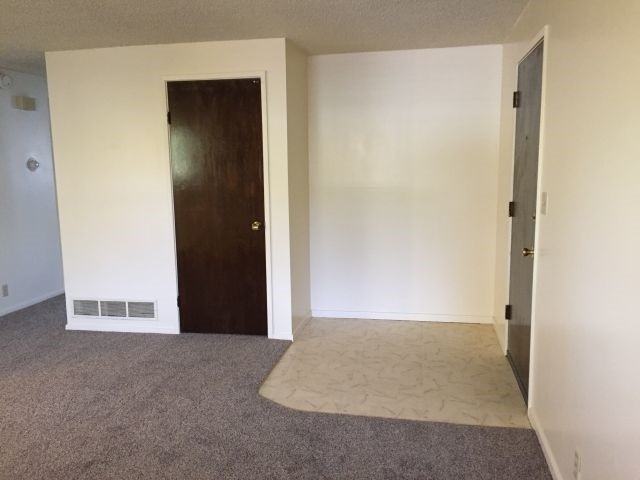 230 E Garfield Ave #2 - Photo 3 of 15