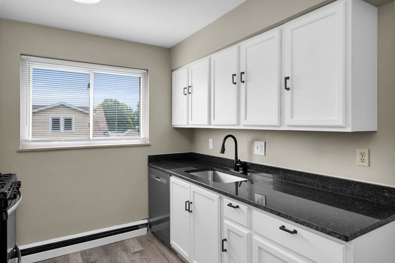 3873 E Galbraith Rd #4 - Photo 7 of 21