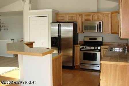 20023 Highland Ridge Dr - Photo 3 of 10
