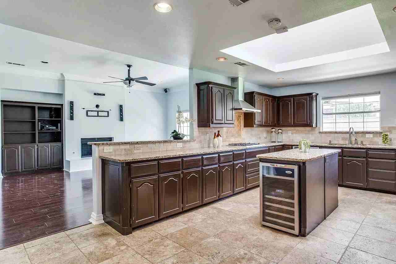 63 Remington Dr W - Photo 7 of 22