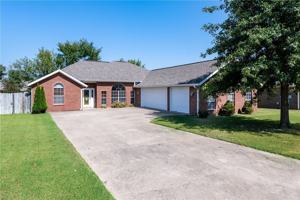 featured image of 2705 Se 6th St