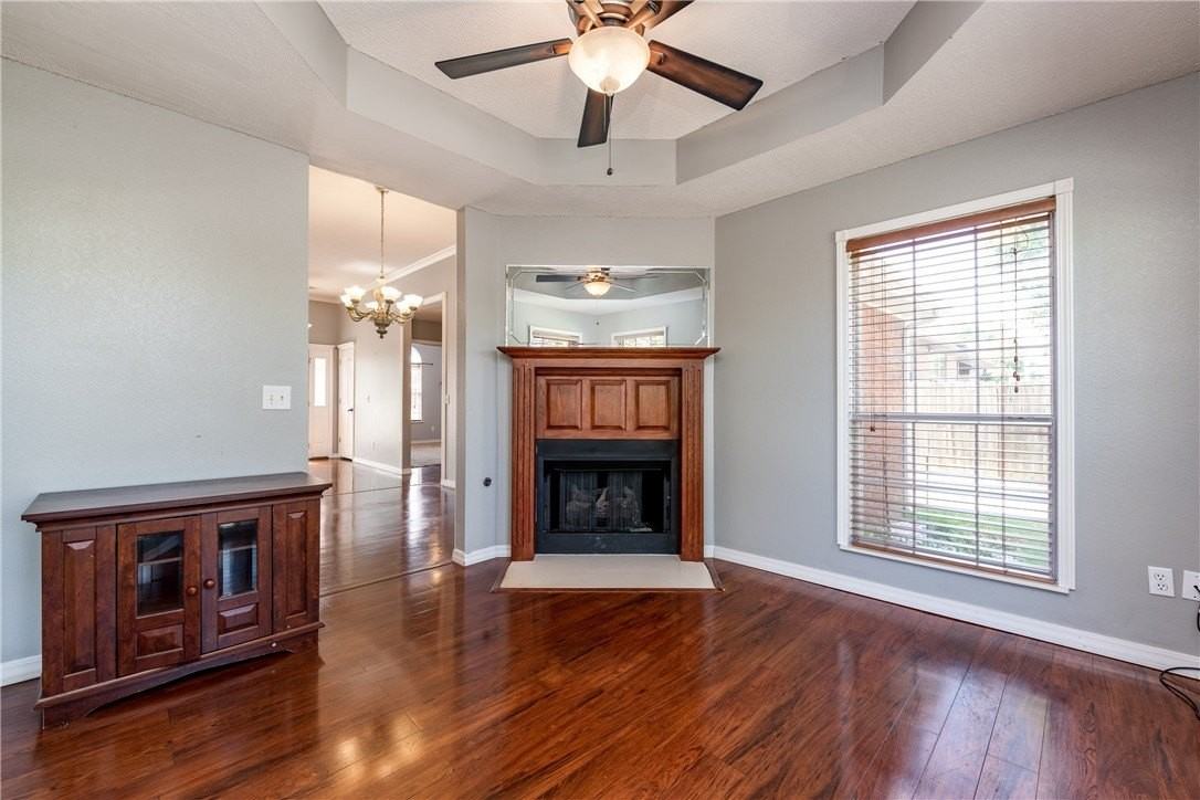 2705 Se 6th St - Photo 5 of 16