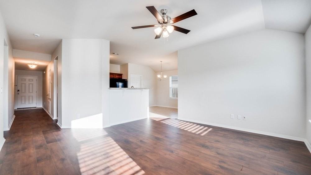 1091 S Spritz Dr - Photo 4 of 21